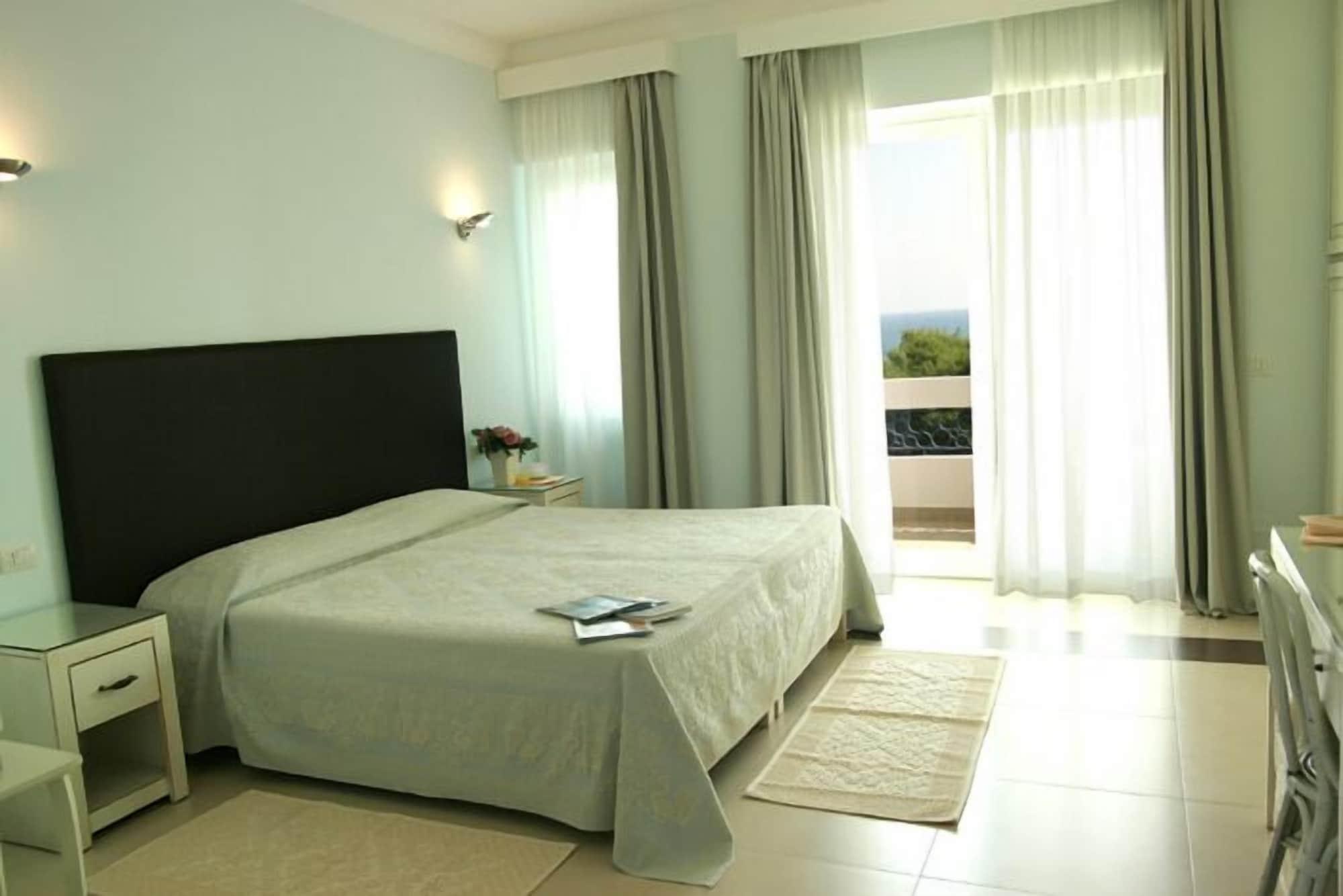 Abamar Hotel Santa Margherita di Pula Esterno foto