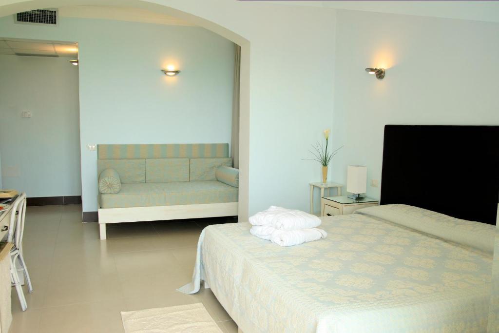 Abamar Hotel Santa Margherita di Pula Esterno foto