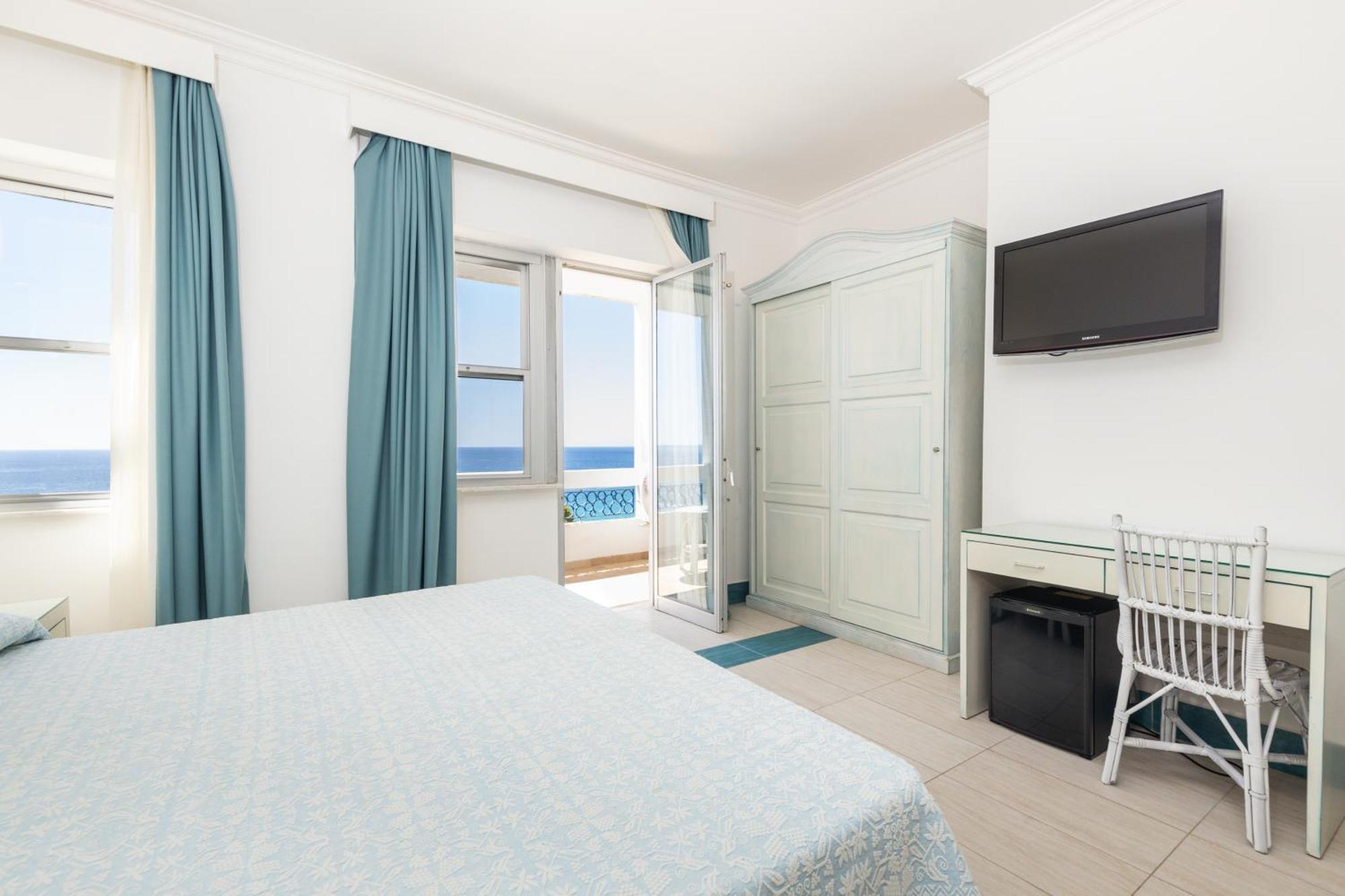 Abamar Hotel Santa Margherita di Pula Esterno foto