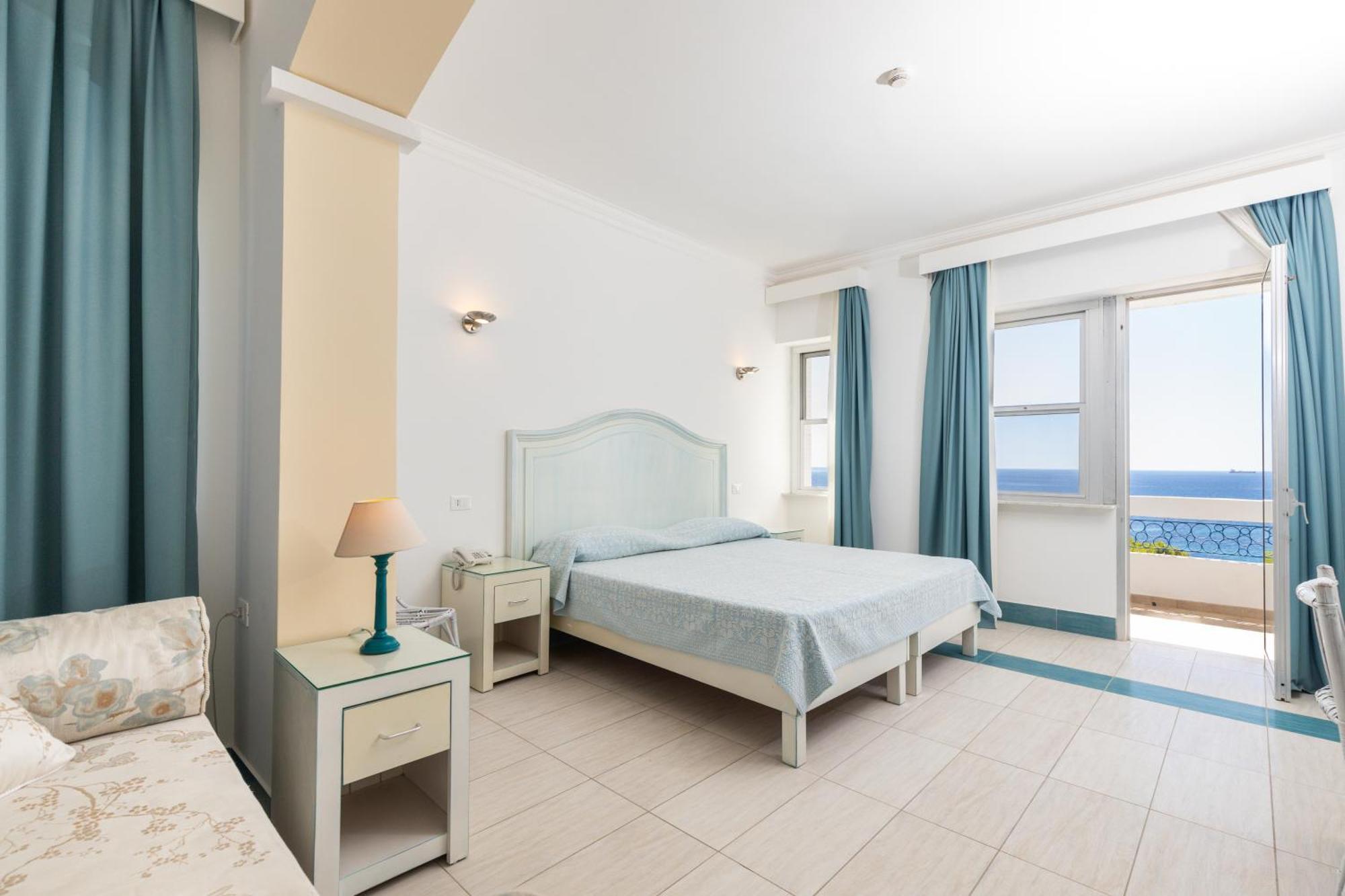 Abamar Hotel Santa Margherita di Pula Esterno foto