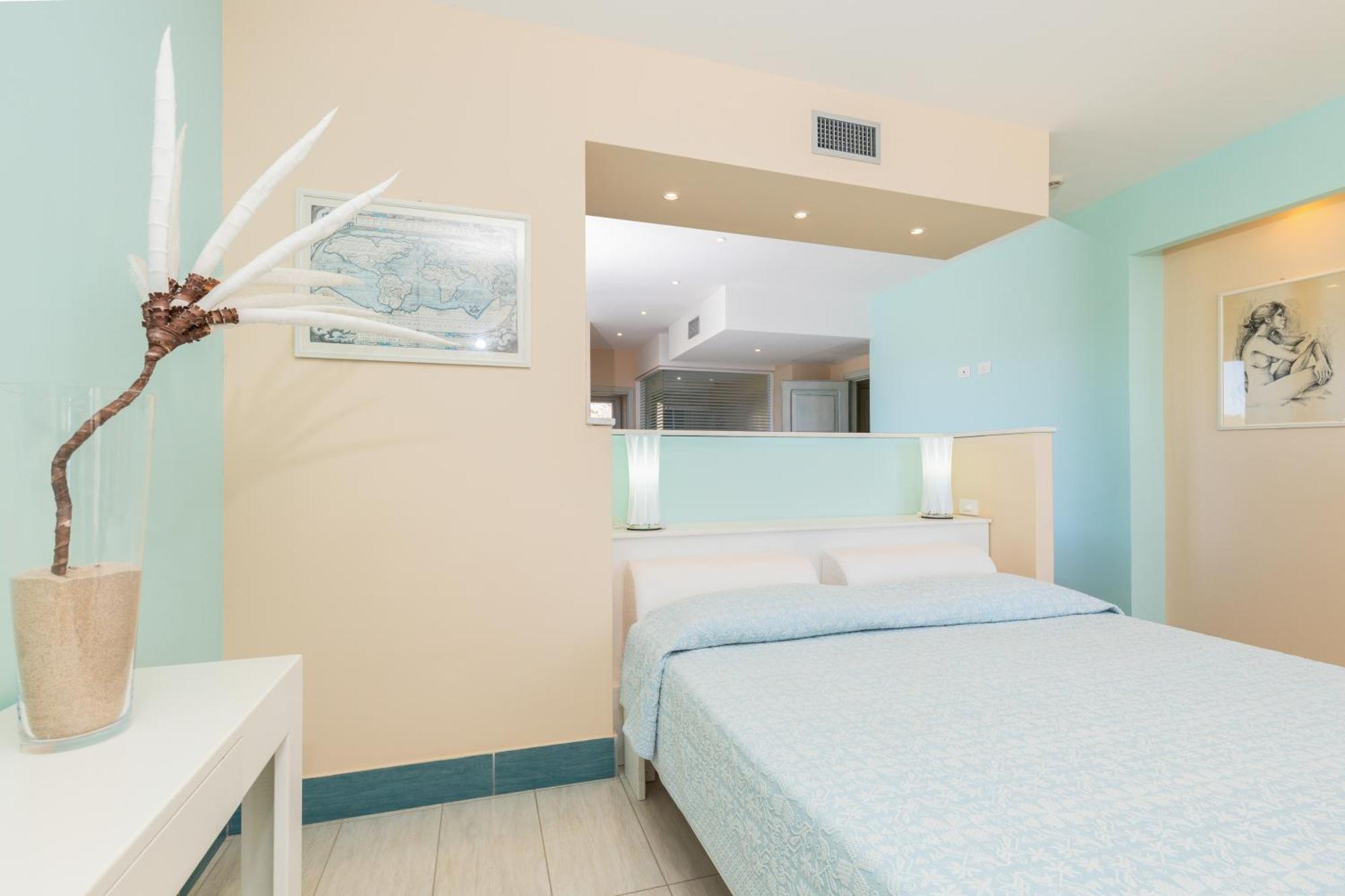Abamar Hotel Santa Margherita di Pula Esterno foto