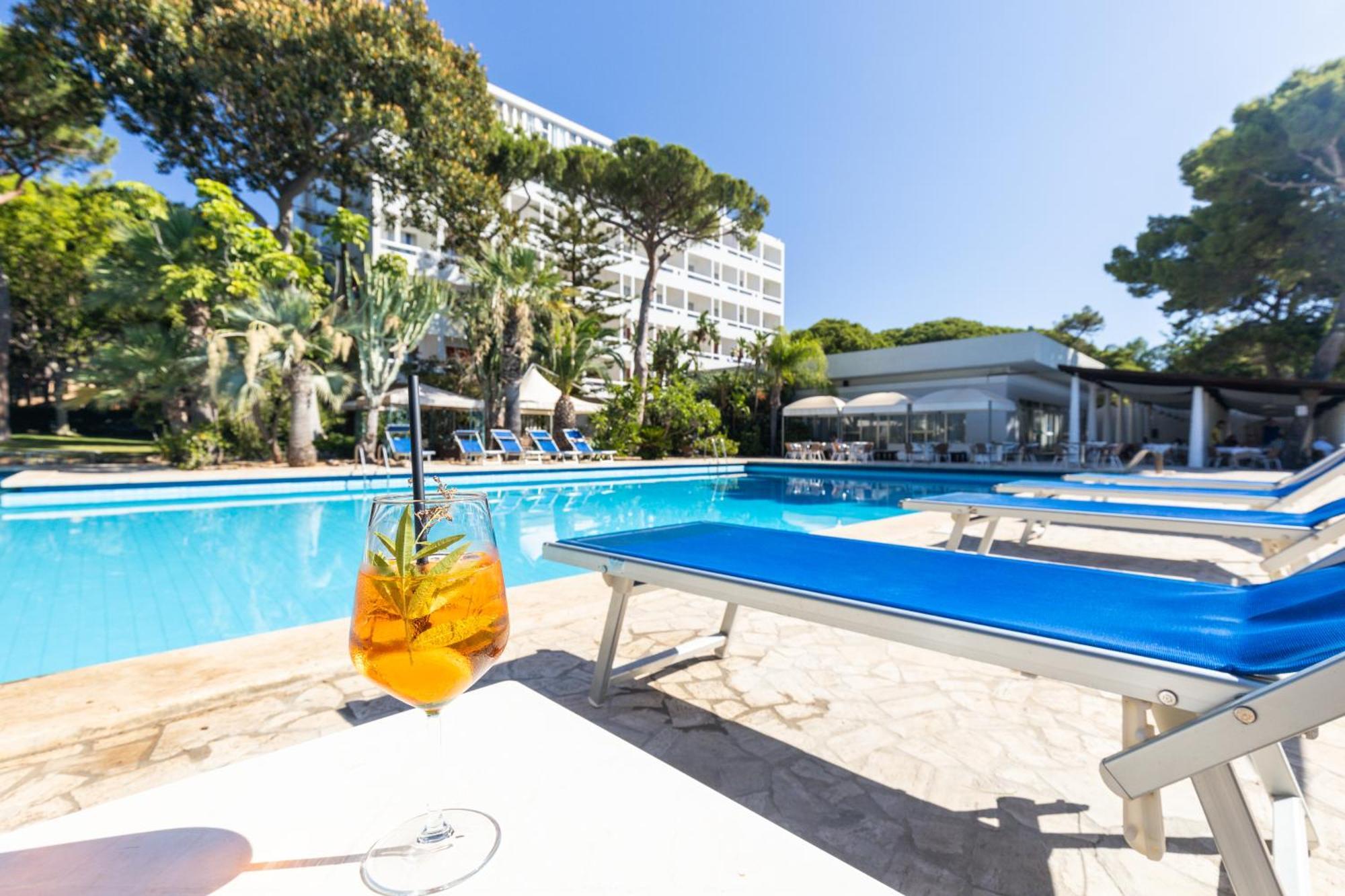 Abamar Hotel Santa Margherita di Pula Esterno foto