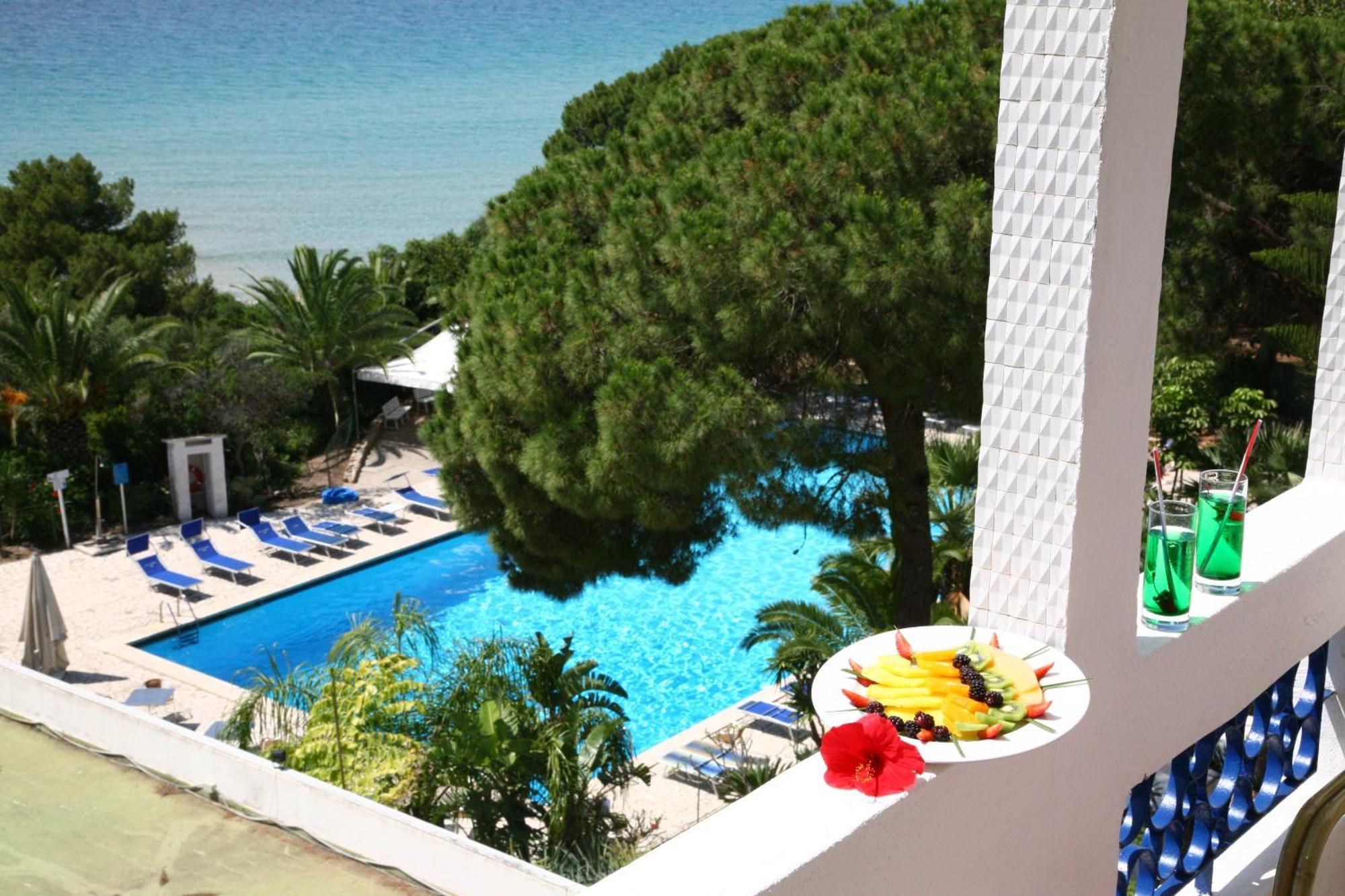 Abamar Hotel Santa Margherita di Pula Esterno foto