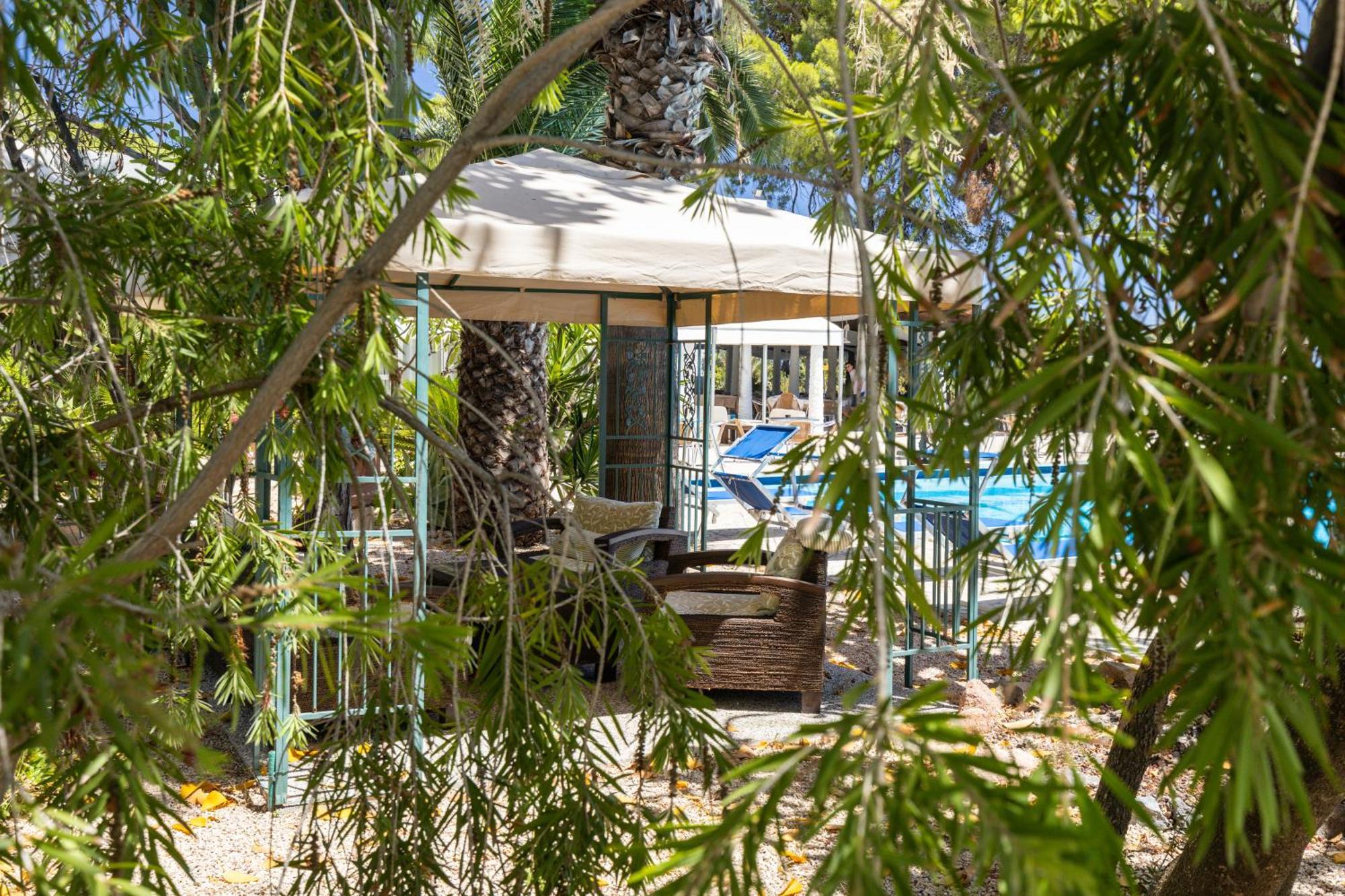 Abamar Hotel Santa Margherita di Pula Esterno foto